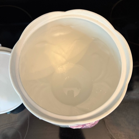 Lenox Butterfly Meadow® Kitten Cookie Jar - Picture 4 of 5